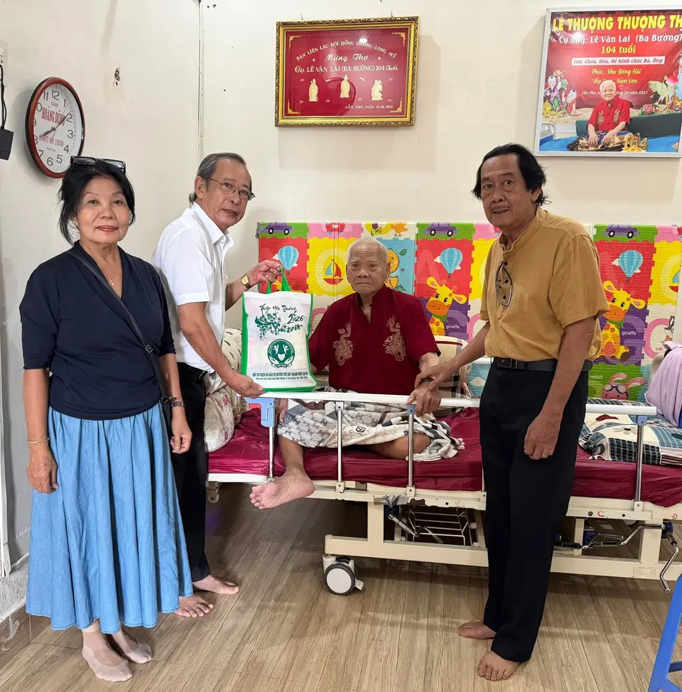 Ban Thường vụ Hội thăm hỏi, chúc mừng Xuân Bính Ngọ 2026 (ảnh 1/5)