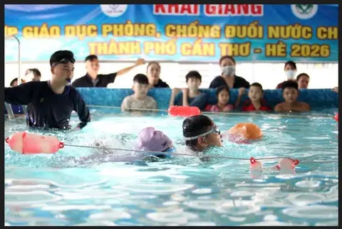 Khai giảng lớp giáo dục phòng, chống đuối nước cho trẻ em hè 2026 (ảnh 1/3)