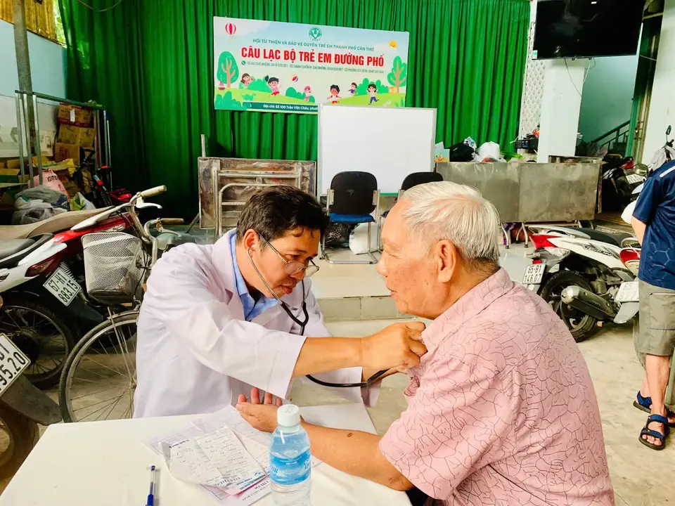 Phòng khám Nội nhân đạo khám và cấp phát thuốc miễn phí lần thứ 89 (ảnh 5/5)