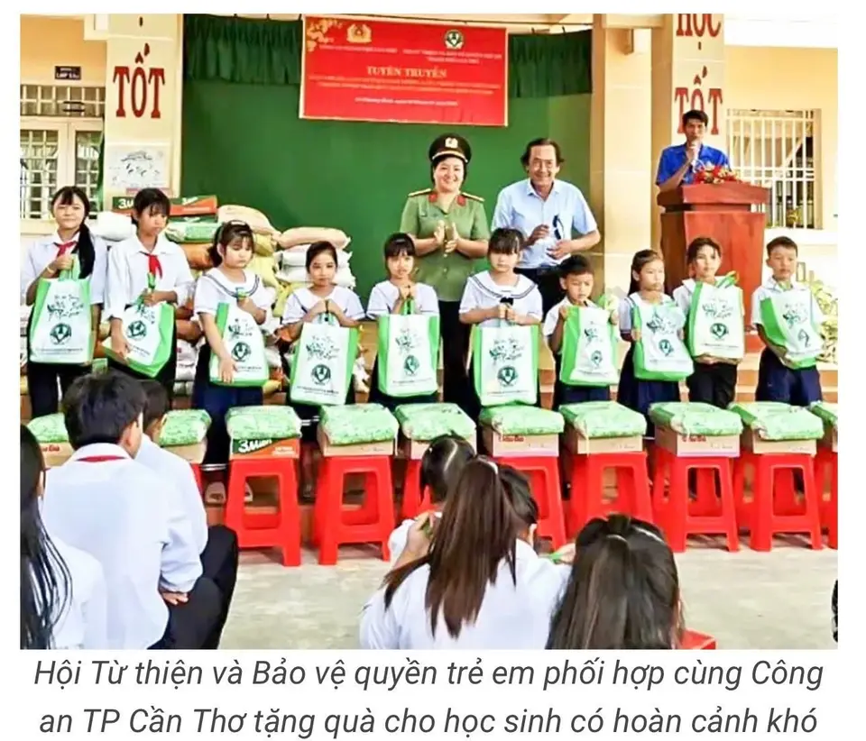“Xuân yêu thương” đến với học sinh Trường Tiểu học Phương Bình 2 (ảnh 3/5)